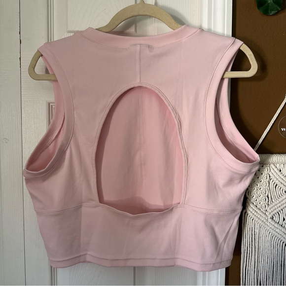 SOLD ON INSTA - Picture 6 of 9